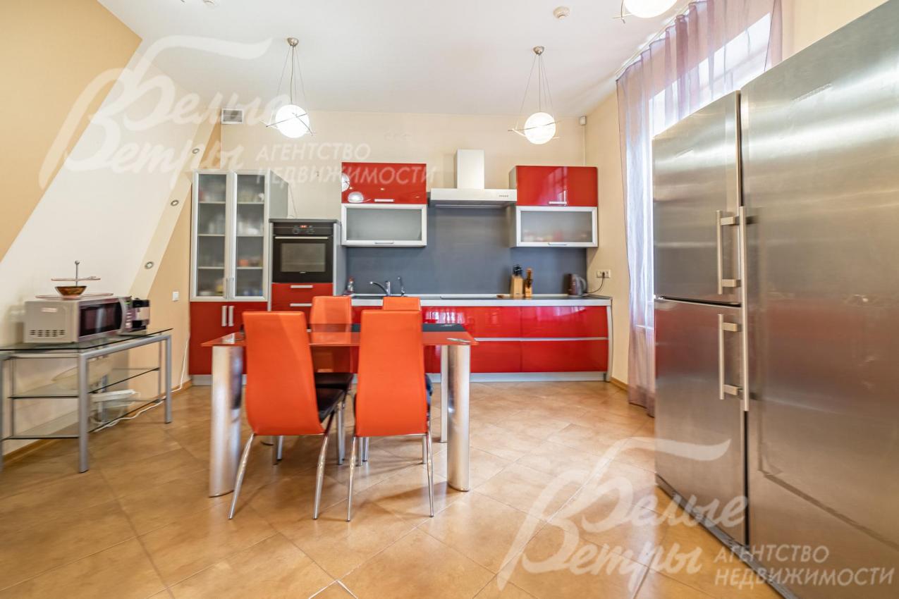 Двухстворчатый холодильник