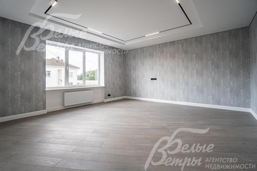 На стенах обои Liberty (Италия)