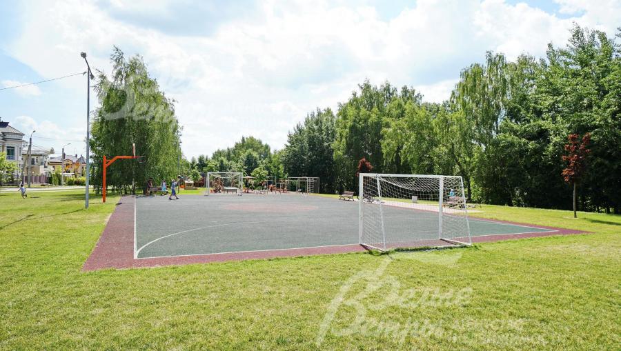 Площадка для мини-футбола