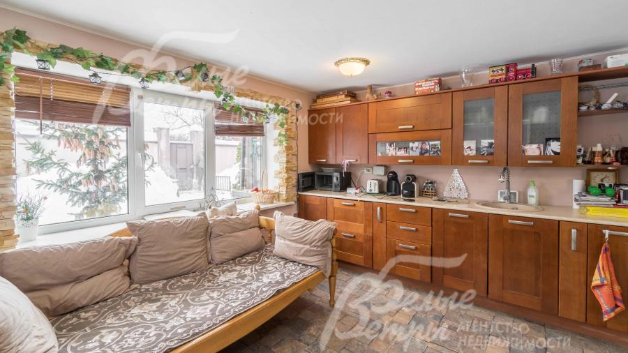 Кухонный гарнитур с техникой