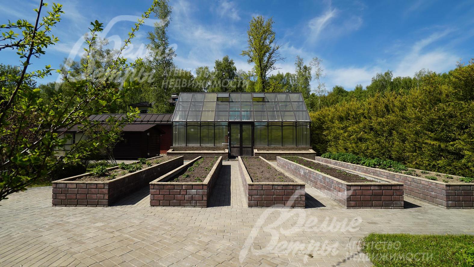 Курятник заводского изготовления, теплица 40 кв.м, английские грядки