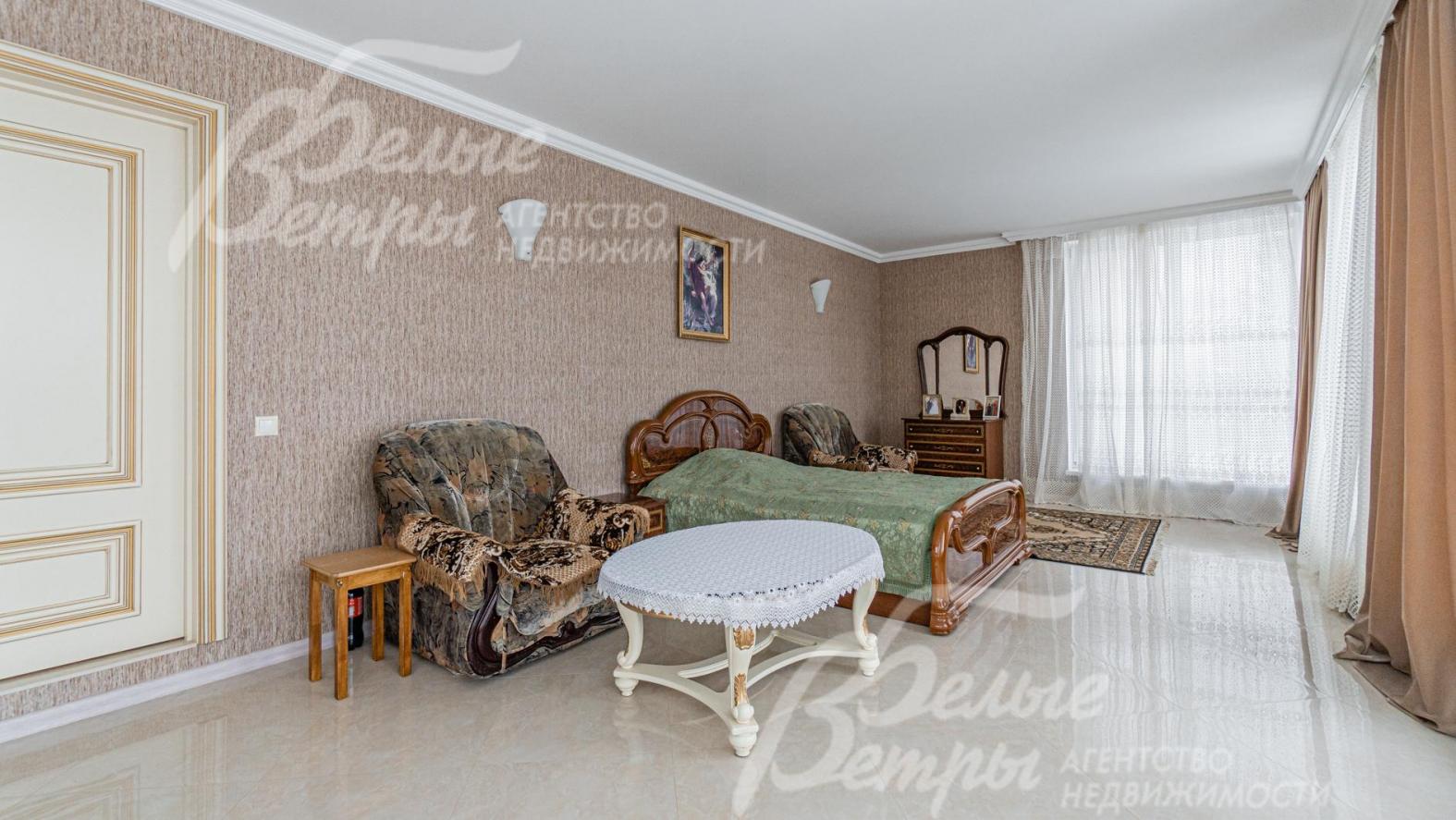 Спальня на первом этаже