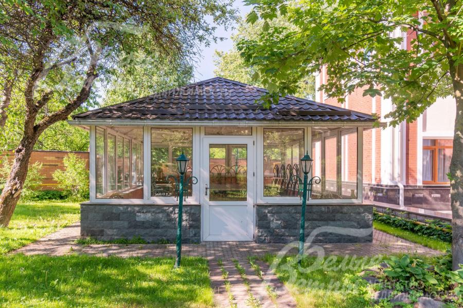 Беседка закрытая