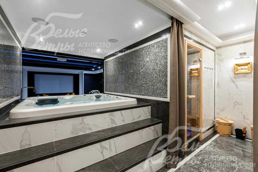 Джакузи с видом на кинотеар