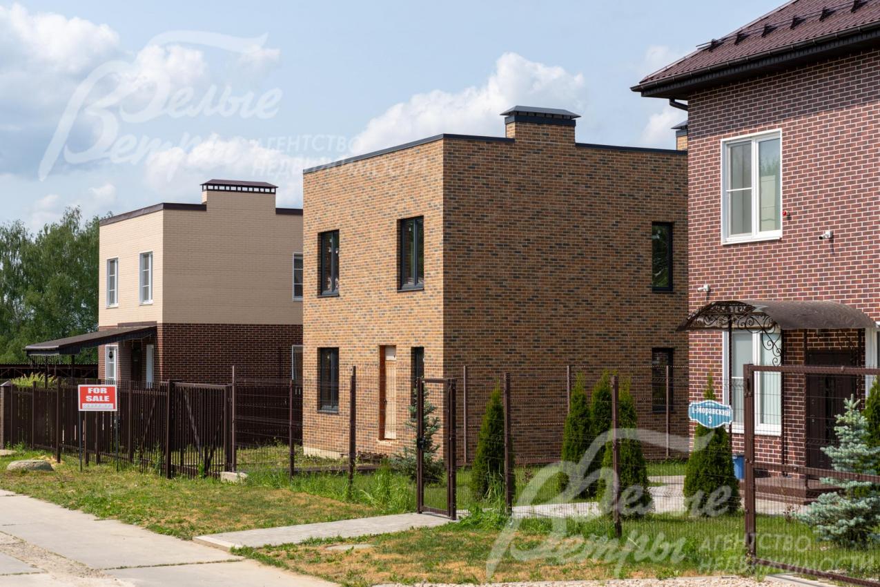 Дом стоит на компактном участке, не требующим больших вложений