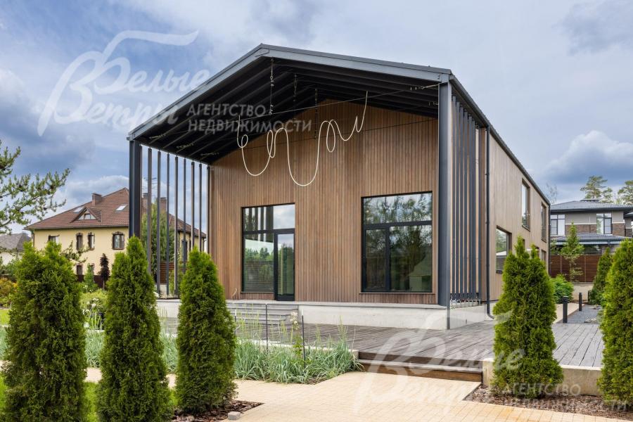 Вентилируемый фасад из лиственницы. 