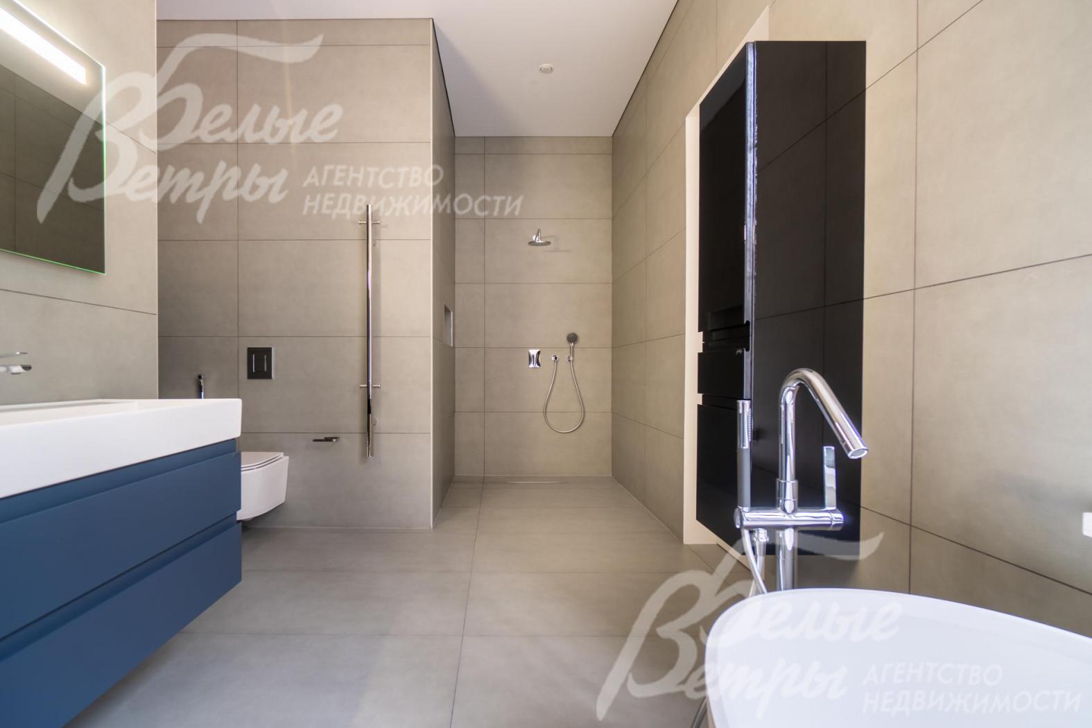 Санузел мастер-спальни со входом в хамам