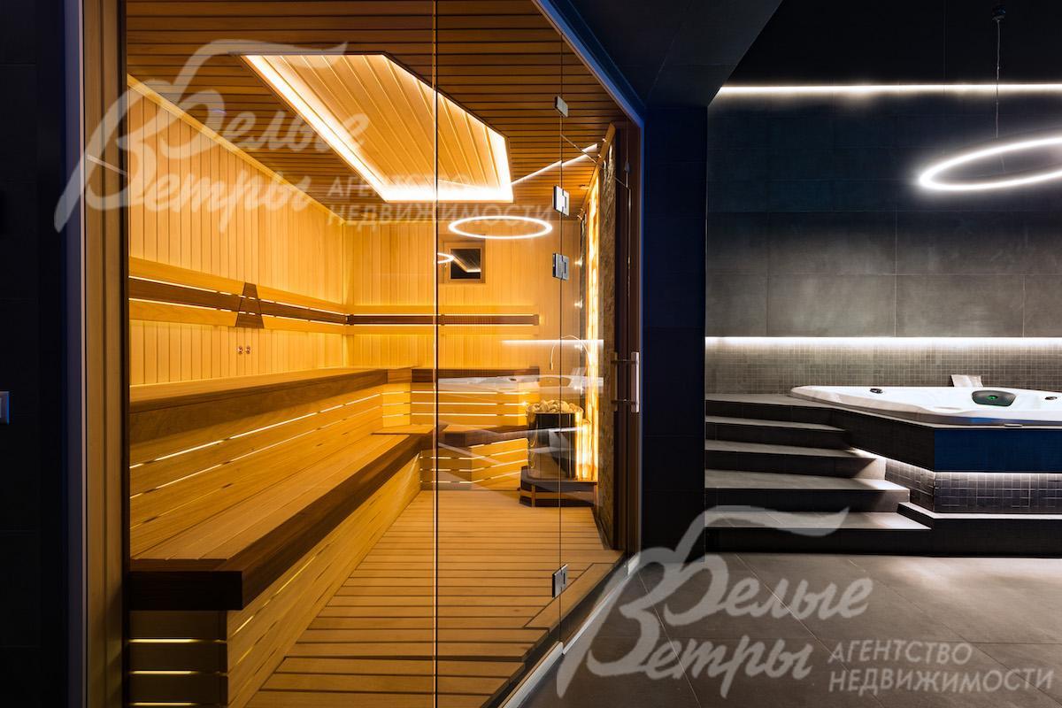 Сауна и джакузи в СПА-зоне