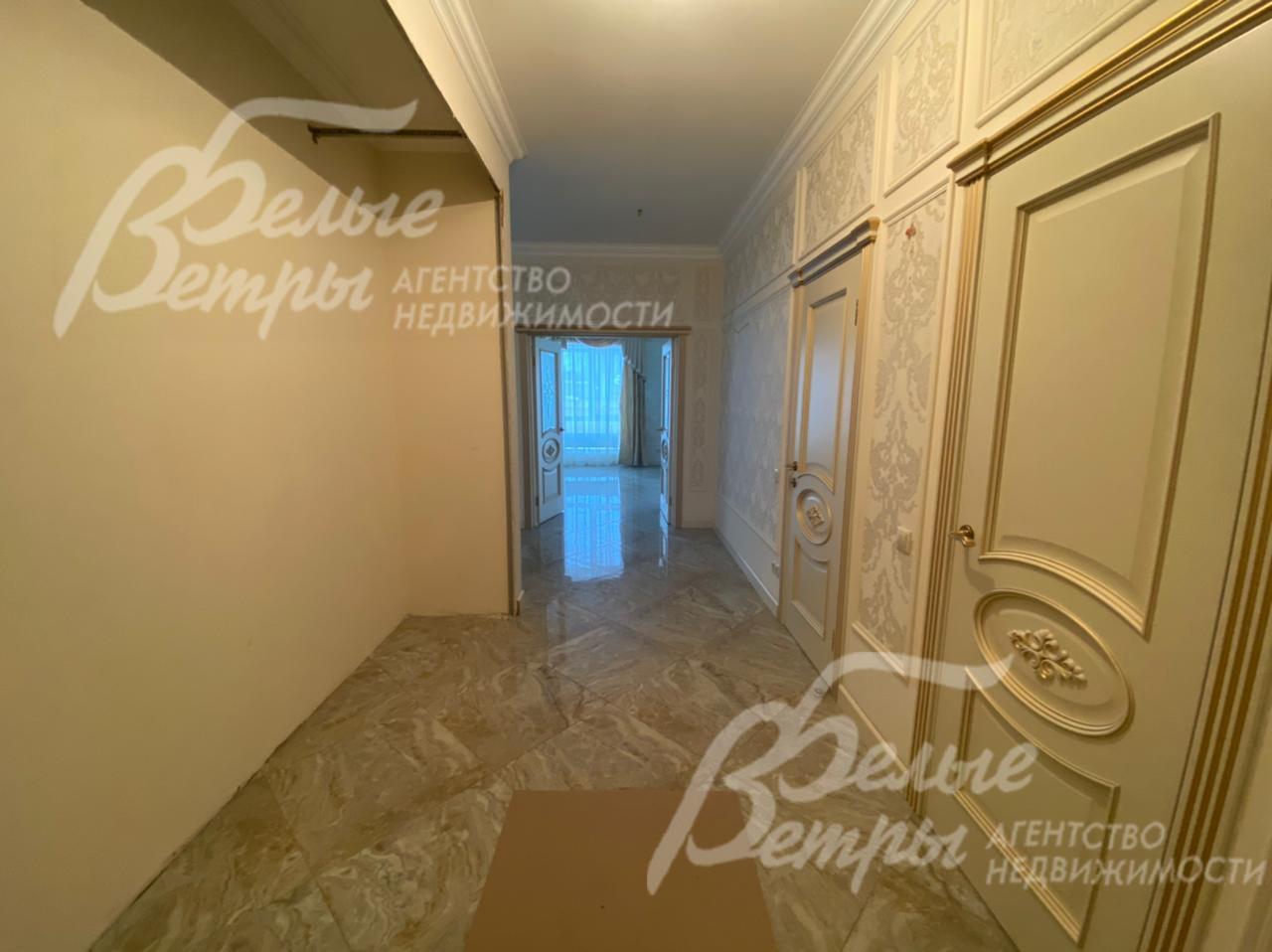 Коридор первого этажа