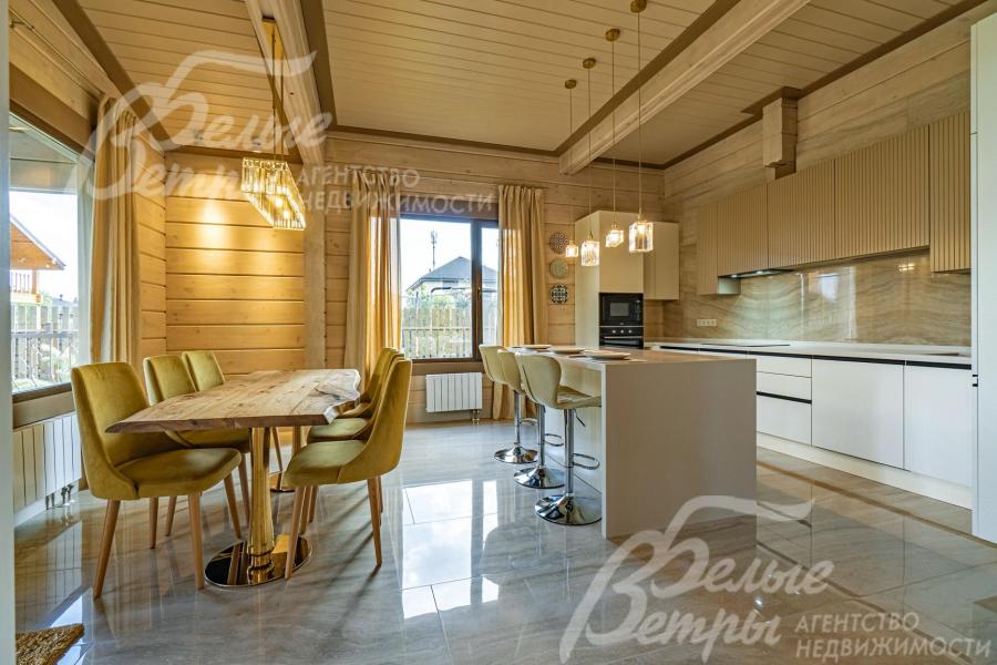 Из кухни свой выход на веранду