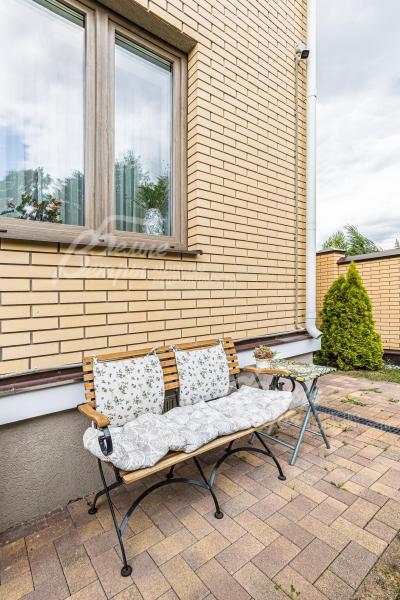 Фасад дома облицован Голицынским кирпичом