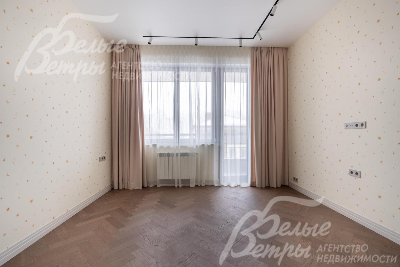 Детская спальня 15 кв.м с выходом на балкон