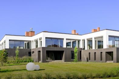 Дом, Усадьба Бергов к/п (Первомайское), 940 кв.м