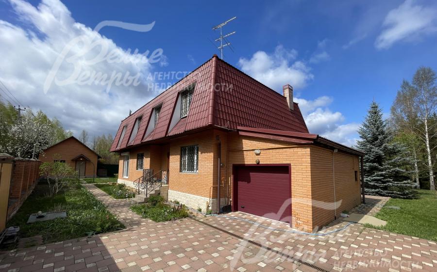 Дом с гаражом