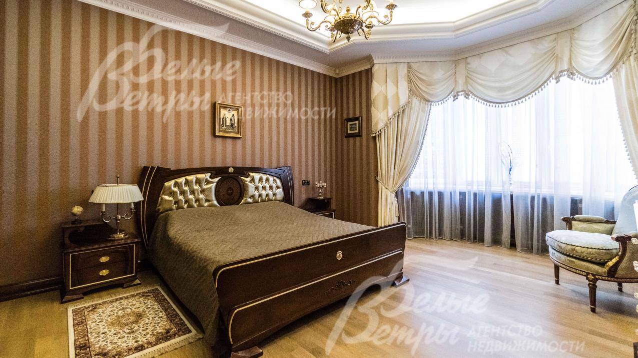 Спальня на 1-м этаже