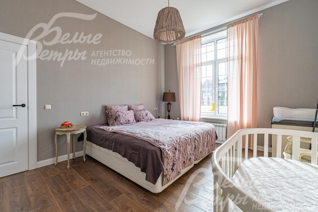 Главная спальня 18 кв.м с санузлом и гардеробной