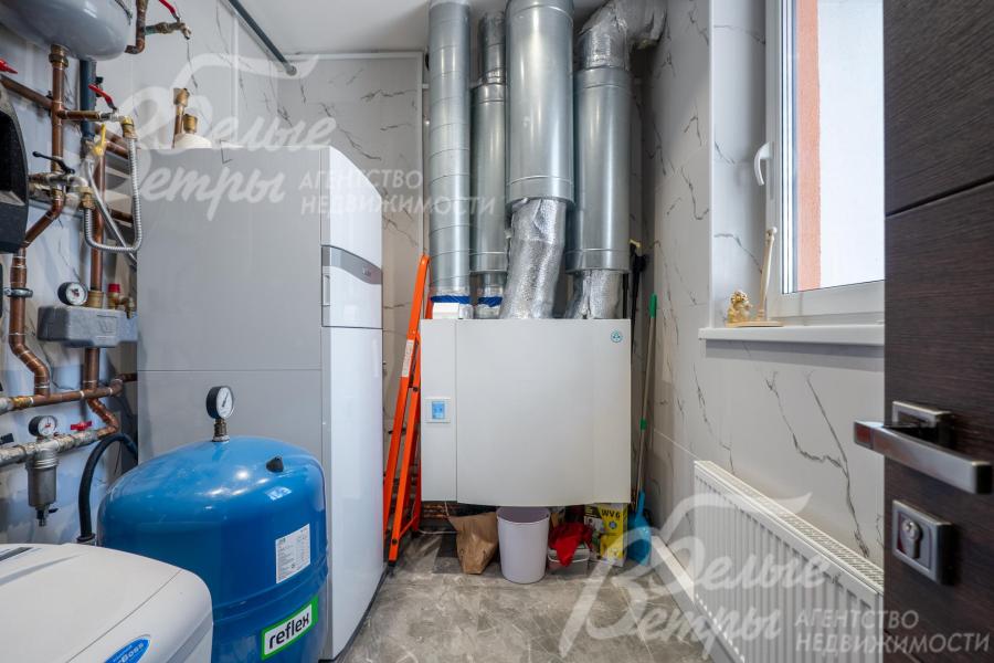 В доме - богатая инженерная начинка, приточно-вытяжная вентиляция, комплексная система очистки воды Whaterboss производства США