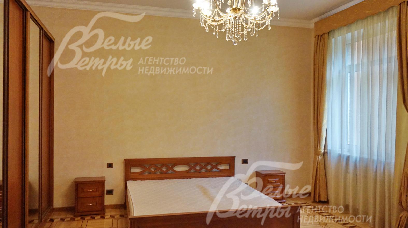 Дом полностью меблирован