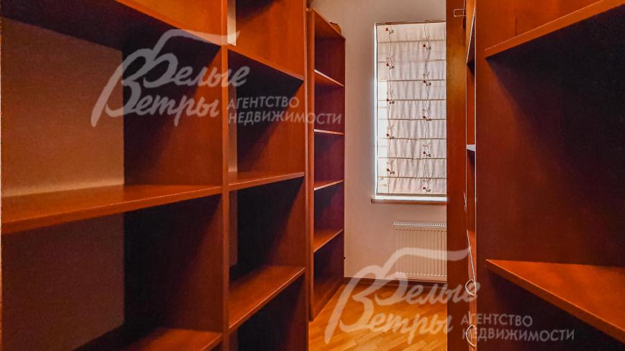 Гардеробная на втором этаже