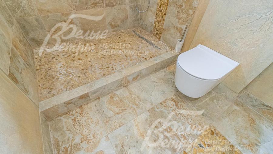 Установлена сантехника Grohe, Kolpa San, Tece