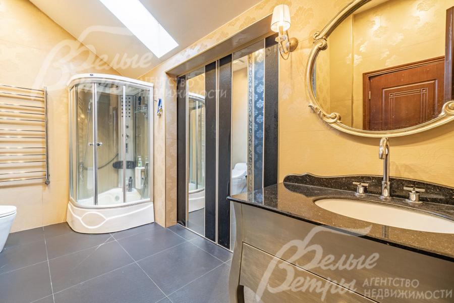 Санузел 9 кв.м с душем в спальне на мансарде