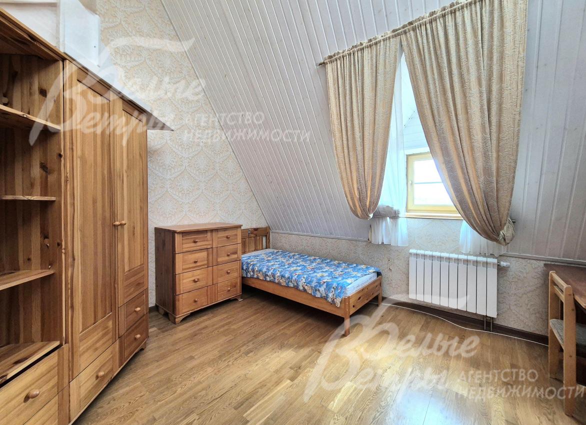 Спальня на мансардном этаже.