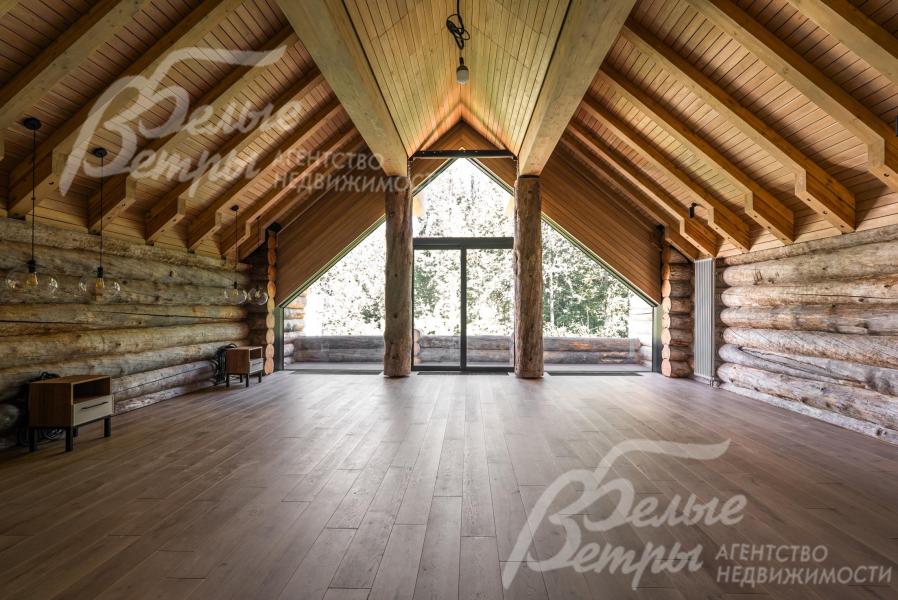 Мастер спальня 53 кв.м с выходом на балкон 11 кв.м