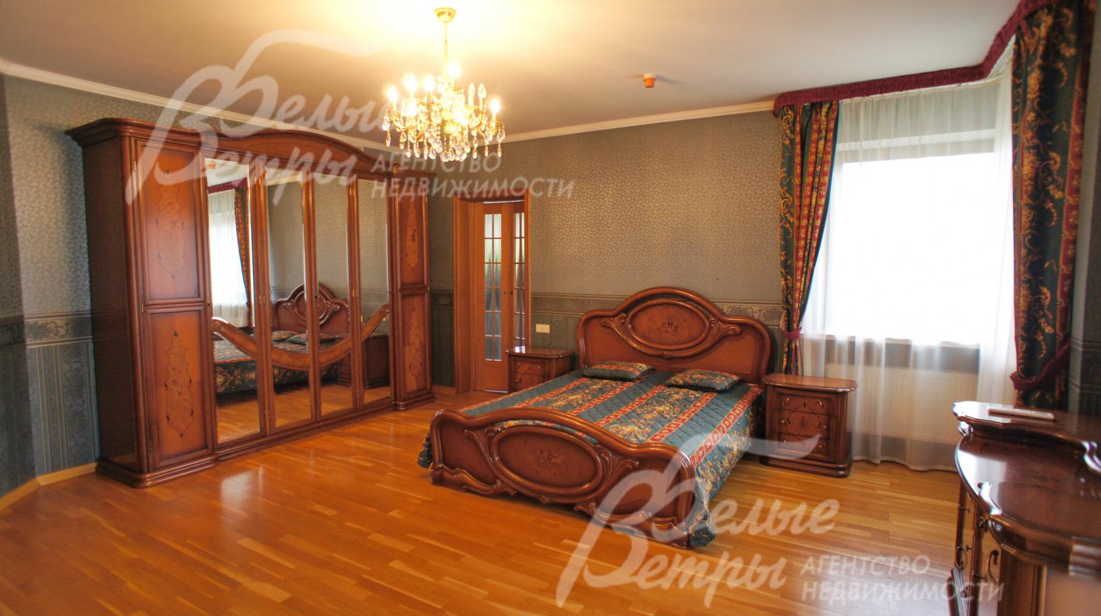 Главная спальня 29 кв.м с санузлом 16 кв.м и выходом на балкон 11 кв.м