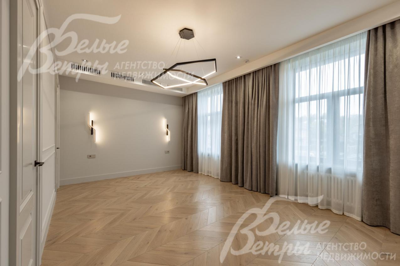 Мастер спальня 2 с санузлом и гардеробной