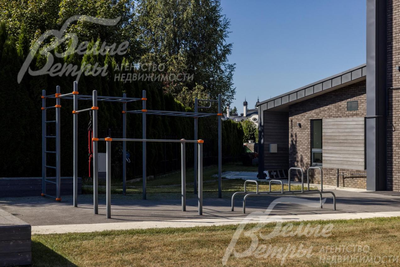 Спортивная площадка на участке