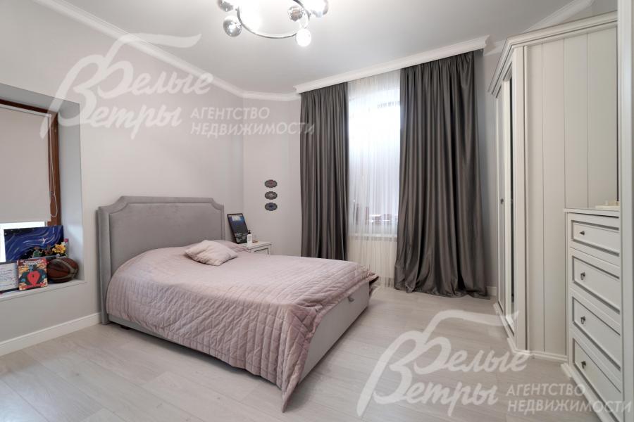 Интерьер дома укомплектован фирменной мебелью российского и итальянского производства