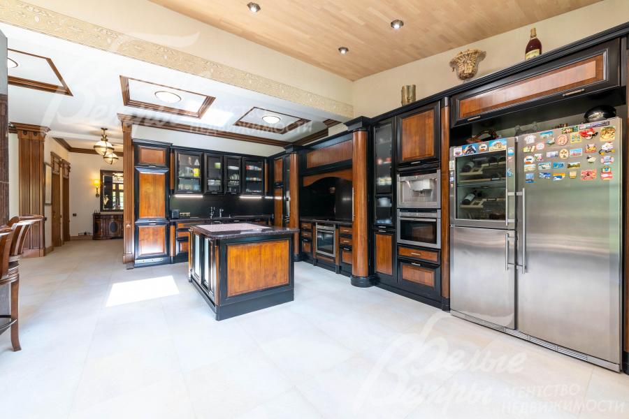 Кухня с островом