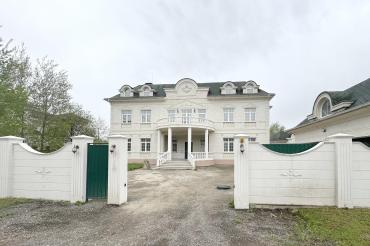 Дом, 1140 кв.м