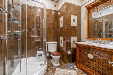 Дом, 1000 кв.м