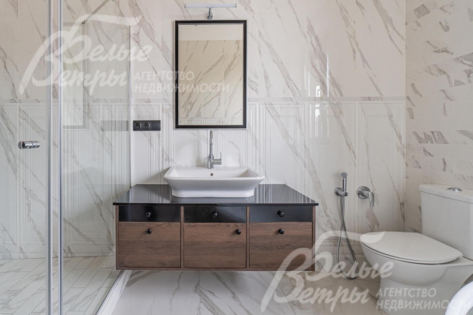 Установлена импортная сантехника