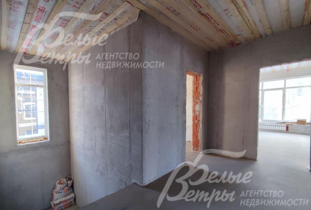 В проекте – 5 спален, одна из них – на первом этаже, кухня-гостиная 57 кв.м, просторные холлы