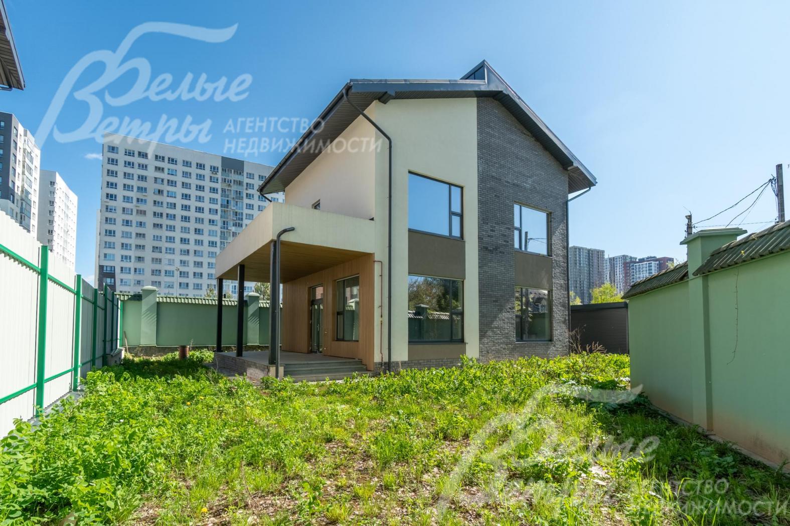 Дом 180 кв.м на участке 6 соток