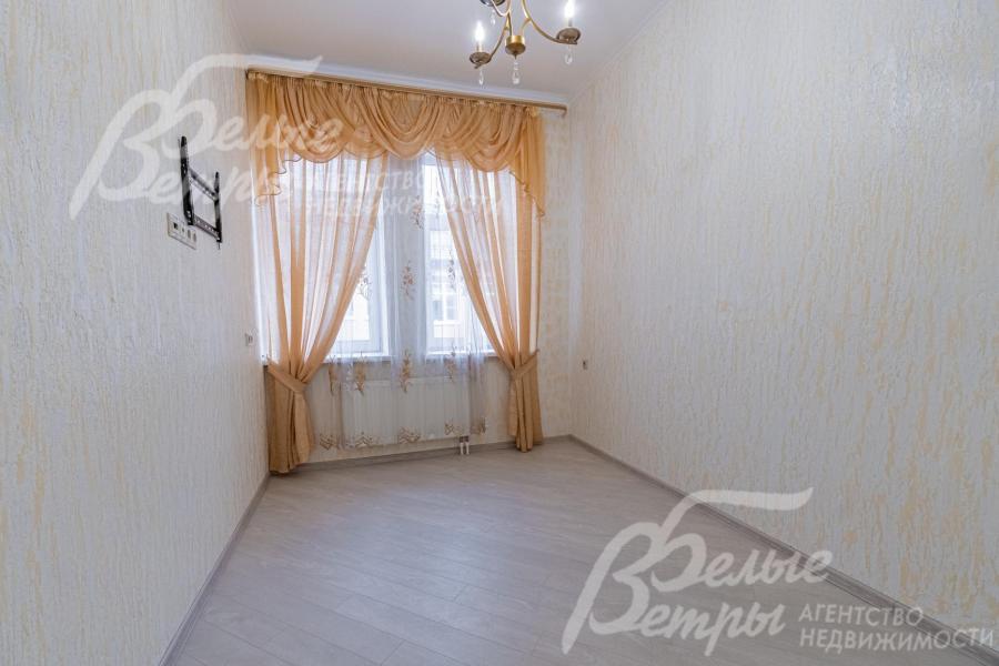 На полу ламинат 33 класса