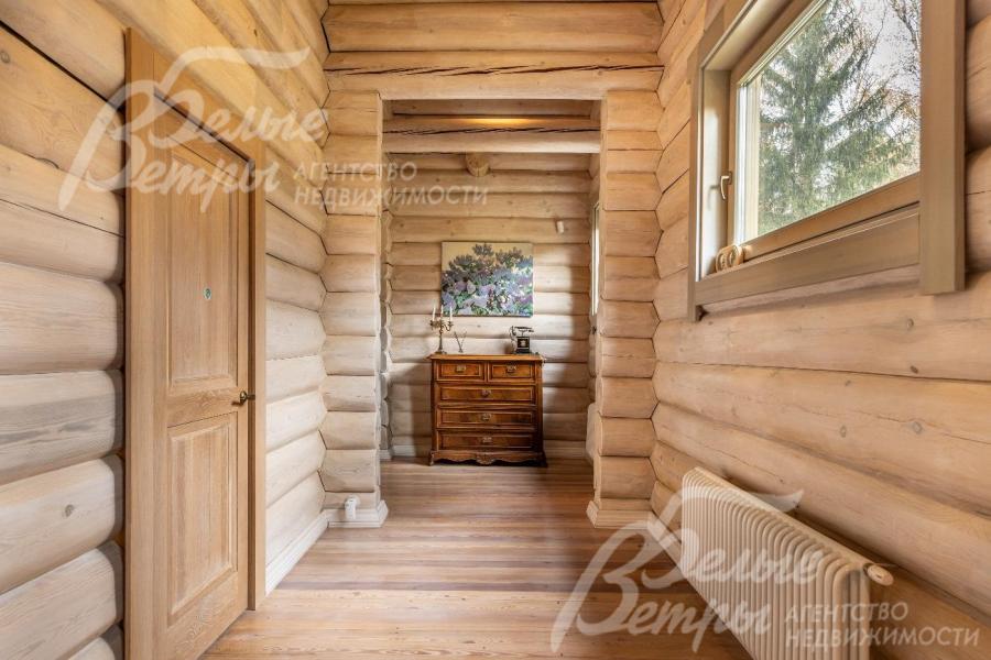 Холл 2-го этажа