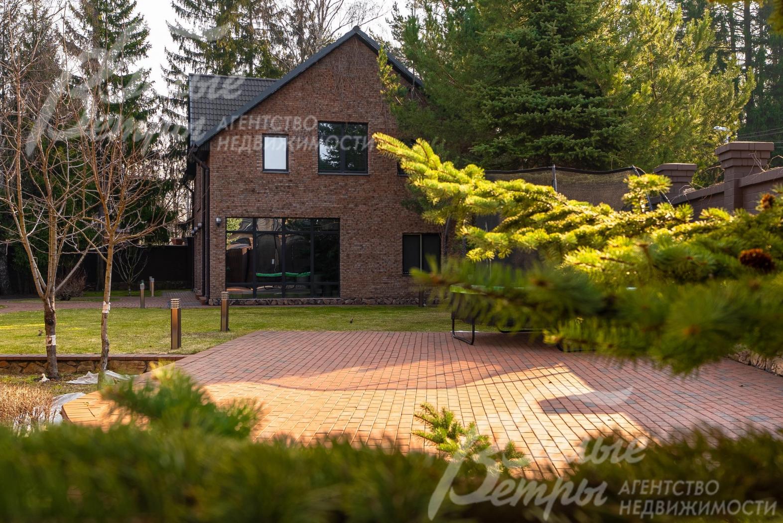 Участок 15 соток с ландшафтным дизайном и подсветкой