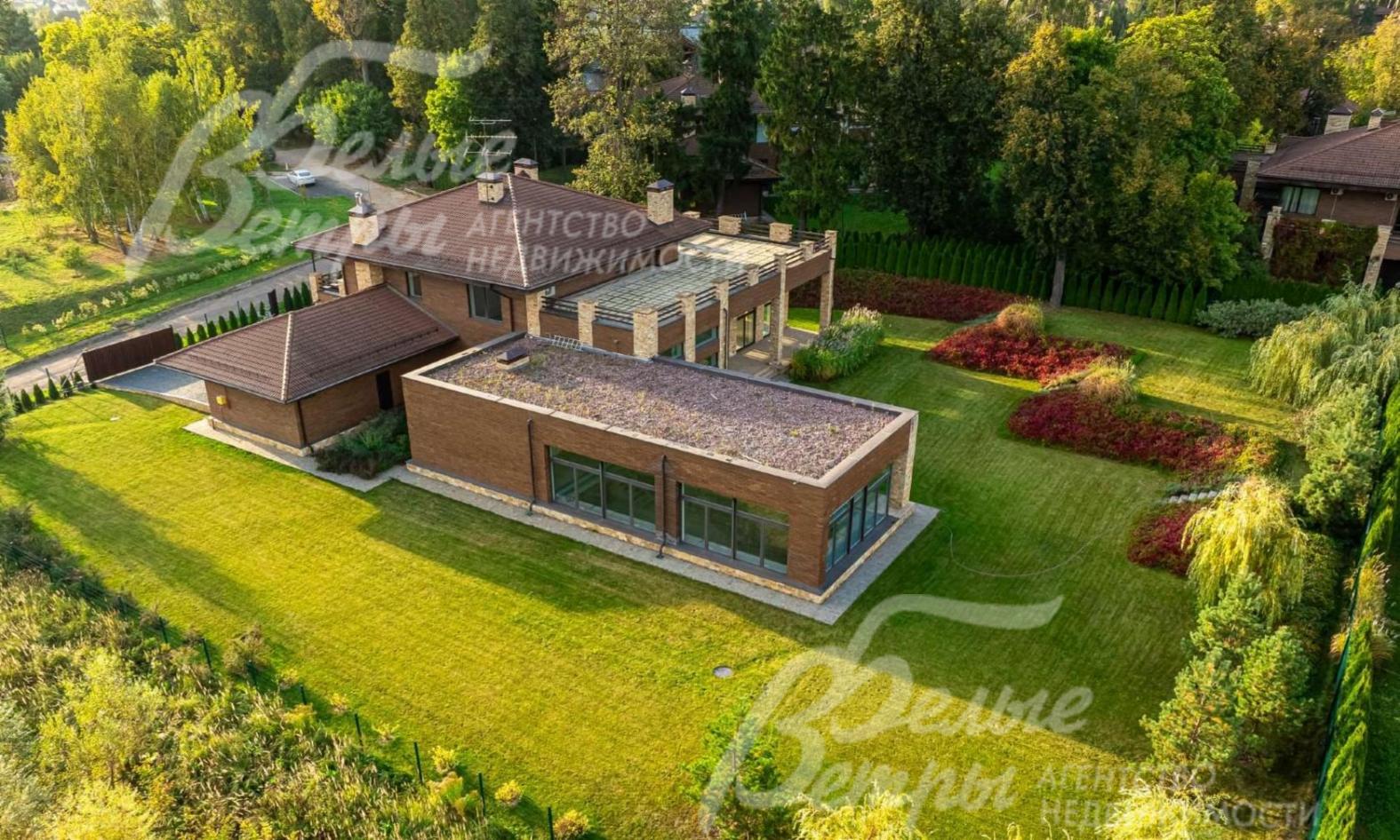 Общая площадь террас более 300 кв.м