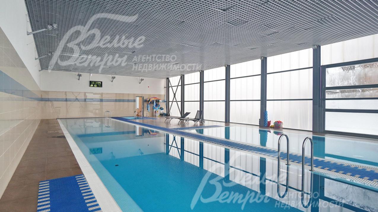 Фитнес комплекс с бассейном на территории поселка Варварино