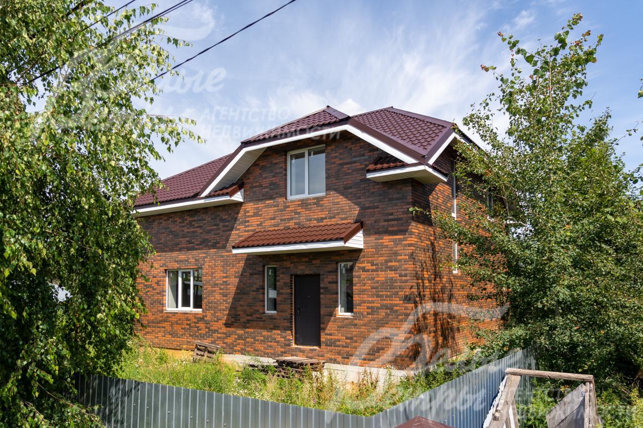 Фасад дома выполнен под ключ