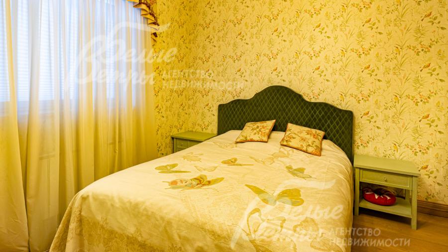 Гостевая спальня 14 кв.м на 1-ом этаже