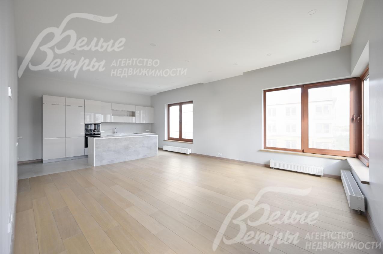 Установлена кухня со всей встроенной техникой