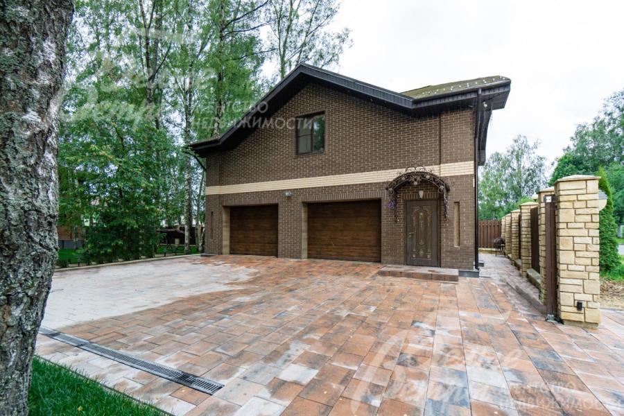 Гараж на 2 авто с квартирой персонала на 2ом этаже