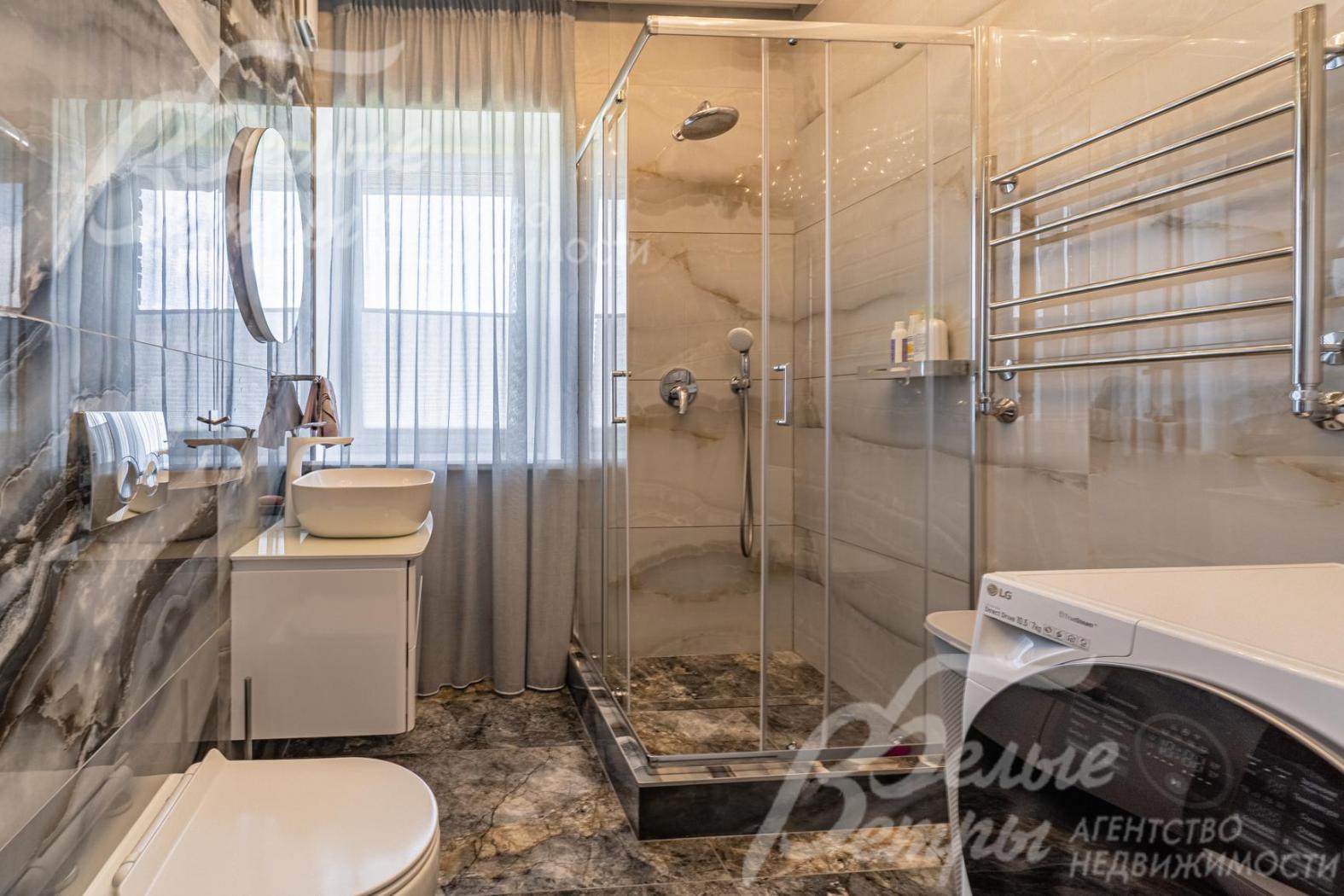 Санузел с душем на втором этаже