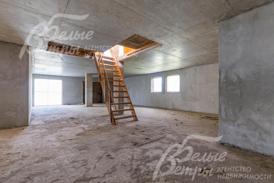 Стены оштукатурены в цокольном этаже