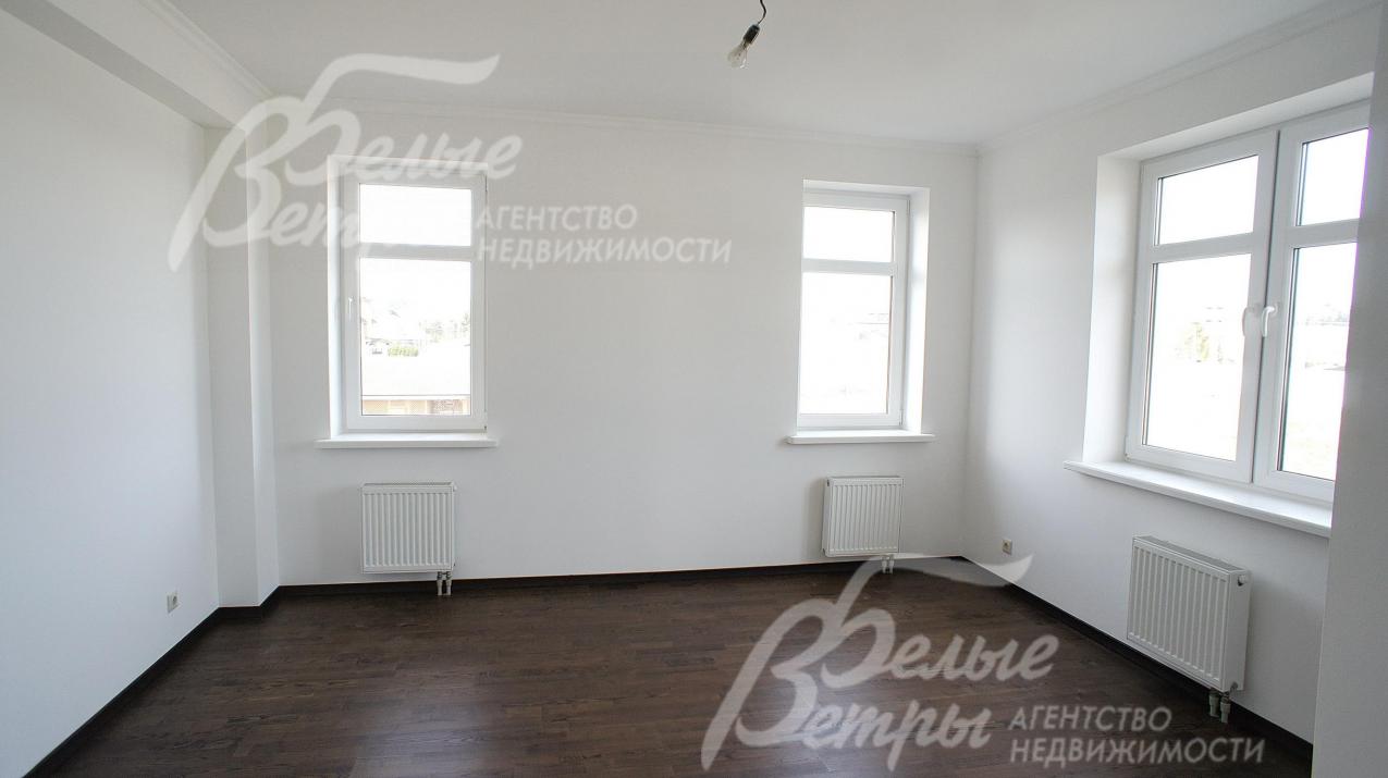 Коммуникации разведены, радиаторы установлены