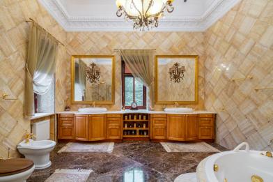 Дом, Ваутутинки к/п (Ватутинки), 1000&nbsp;кв.м